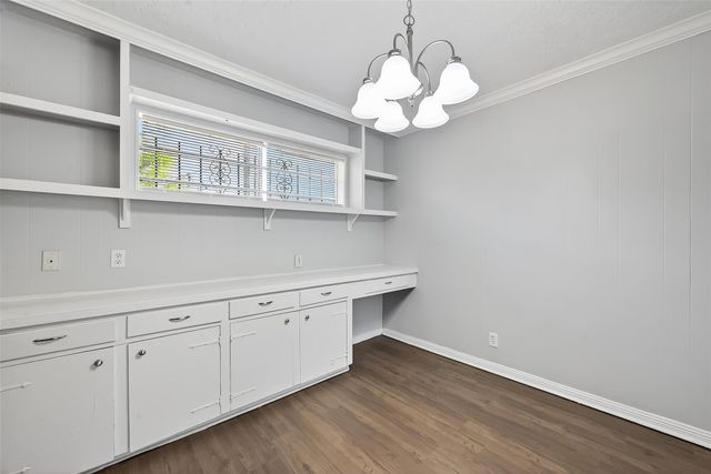 6112 Pineway Boulevard, Houston, TX 77023