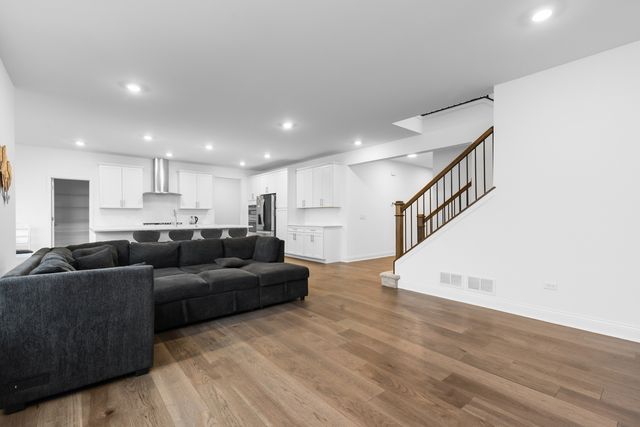 1014 Dr. John Burkey Drive, Algonquin, IL 60102