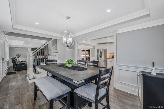 18 Worden Place, West Babylon, NY 11704