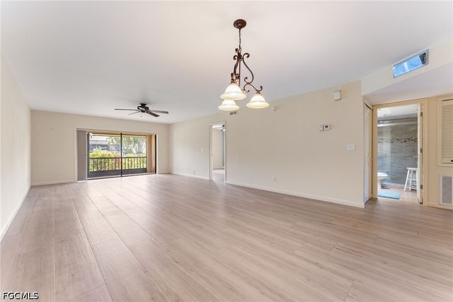 15350 Moonraker CT 305, North Fort Myers, FL 33917