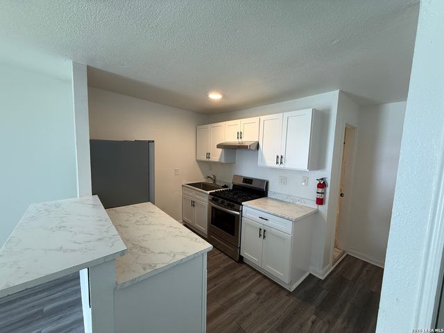 5415 Buena Vista St Apt 3, San Antonio, TX 78237