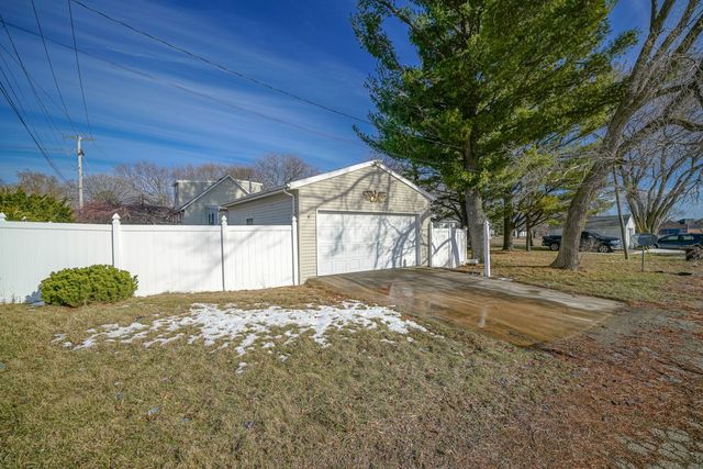 334 N 14th, Rochelle, IL 61068