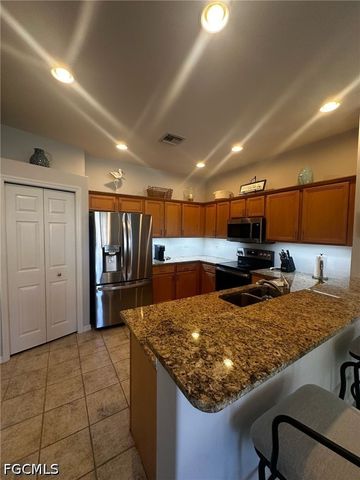 17006 Middlebrook CT, Fort Myers, FL 33908