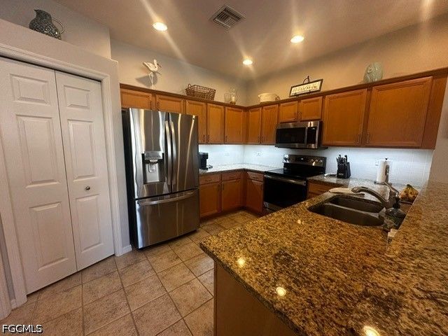 17006 Middlebrook CT, Fort Myers, FL 33908
