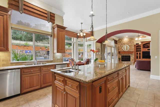 2089 Prado Vis, Lincoln, CA 95648