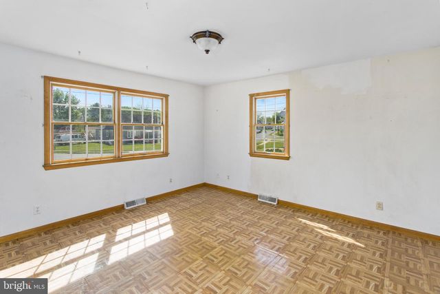 87 PENNWOOD DR, Trenton, NJ 08638