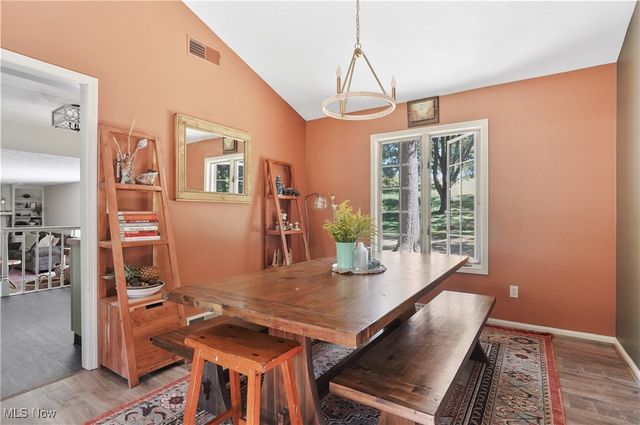 649 S Medina Line Road, Copley, OH 44321