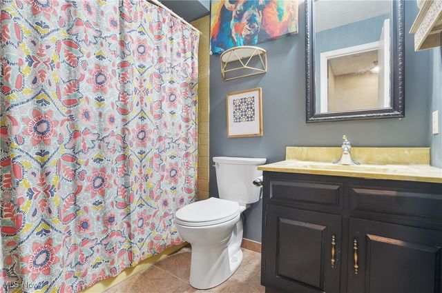 649 S Medina Line Road, Copley, OH 44321