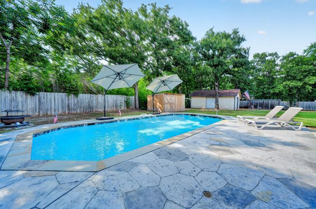 23 Hillside Drive, Wills Point, TX 75169