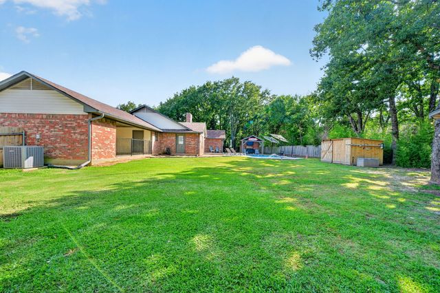 23 Hillside Drive, Wills Point, TX 75169