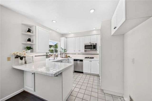 2825 Plaza Del Amo 102, Torrance, CA 90503