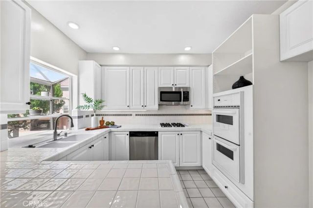 2825 Plaza Del Amo 102, Torrance, CA 90503