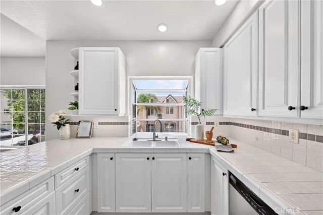 2825 Plaza Del Amo 102, Torrance, CA 90503
