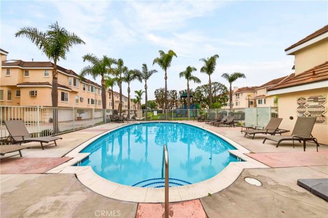 2825 Plaza Del Amo 102, Torrance, CA 90503