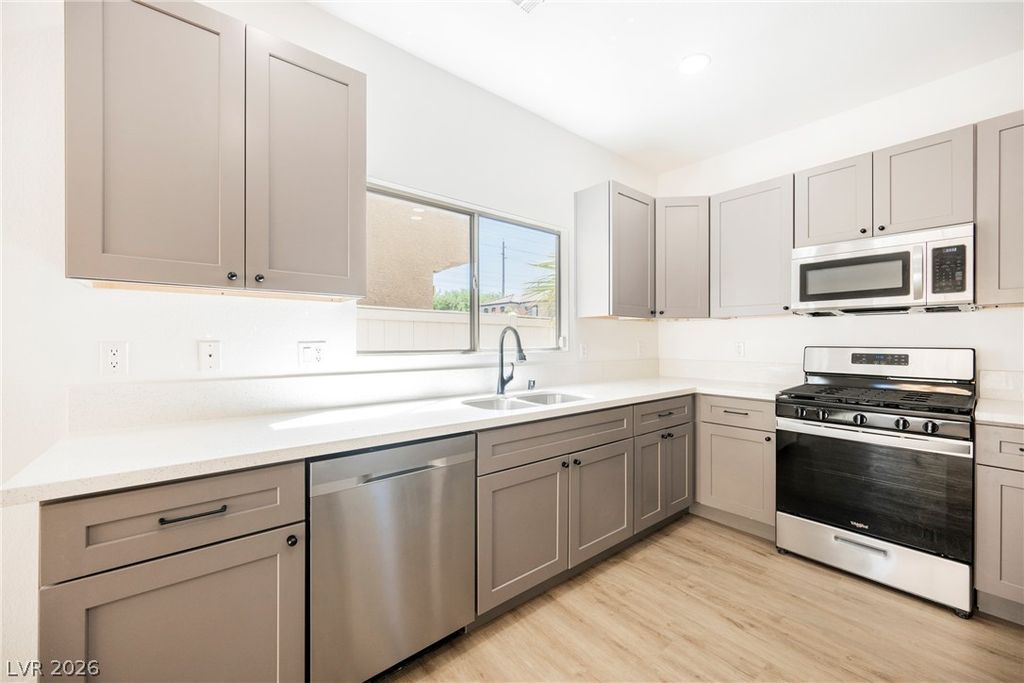 2796 Canonero Street, Las Vegas, NV 89142 — photo 3