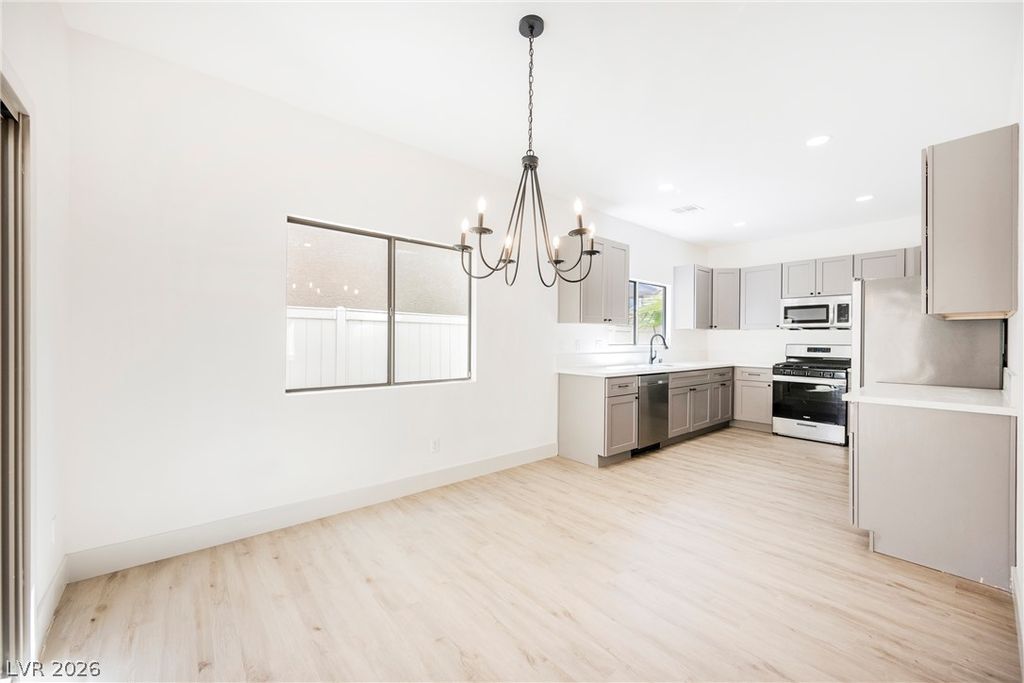 2796 Canonero Street, Las Vegas, NV 89142 — photo 5