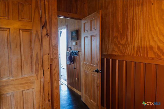 836 County Road 446, Chilton, TX 76632