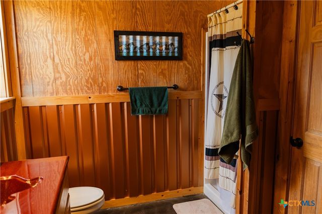 836 County Road 446, Chilton, TX 76632