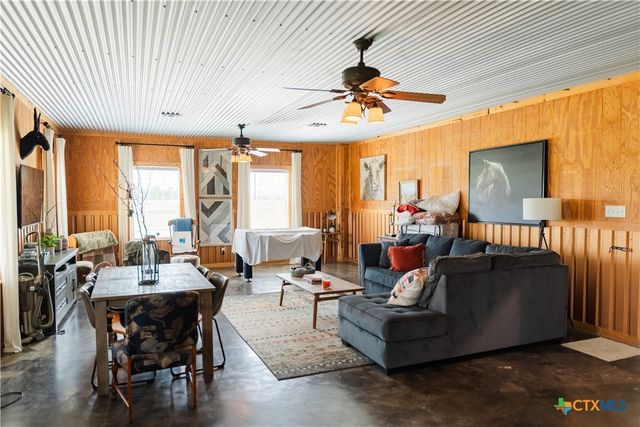 836 County Road 446, Chilton, TX 76632