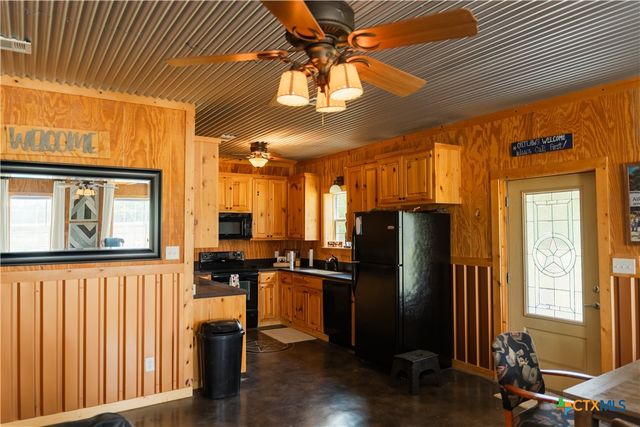 836 County Road 446, Chilton, TX 76632