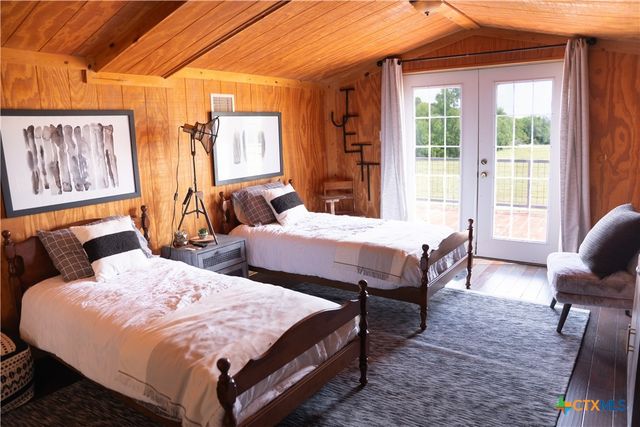 836 County Road 446, Chilton, TX 76632