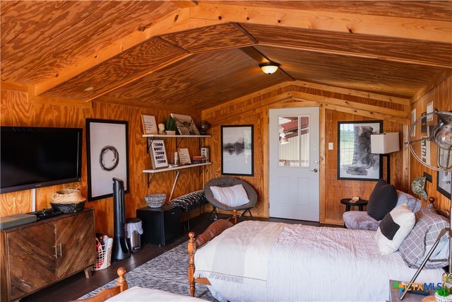 836 County Road 446, Chilton, TX 76632