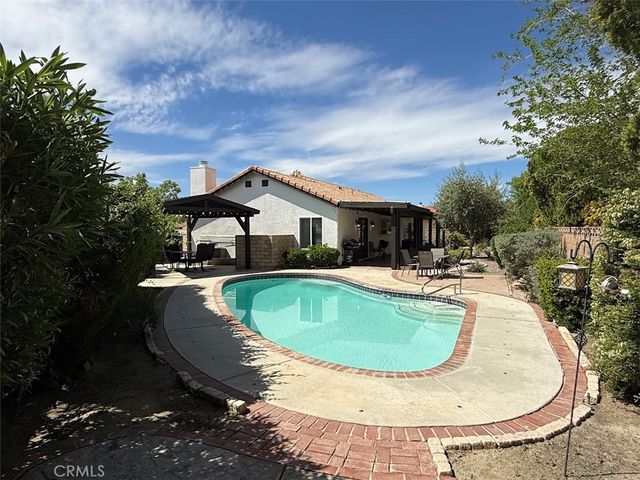 1703 W Avenue K12, Lancaster, CA 93534