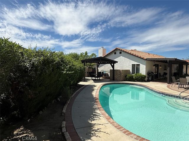 1703 W Avenue K12, Lancaster, CA 93534