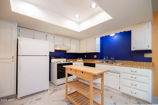 1225 E HUBBELL Street, Phoenix, AZ 85006