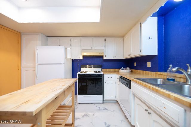 1225 E HUBBELL Street, Phoenix, AZ 85006