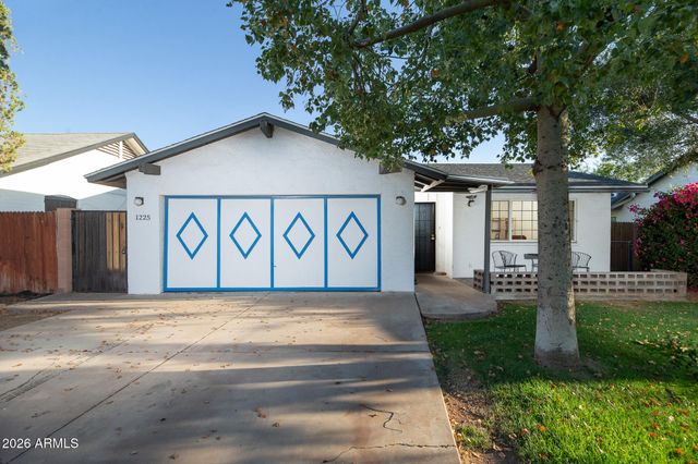 1225 E HUBBELL Street, Phoenix, AZ 85006