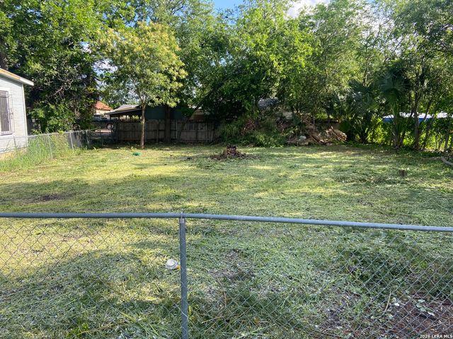1204 Perez St, San Antonio, TX 78207