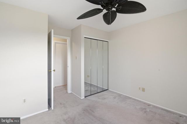 320 SURREY CT, Sewell, NJ 08080