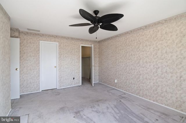 320 SURREY CT, Sewell, NJ 08080