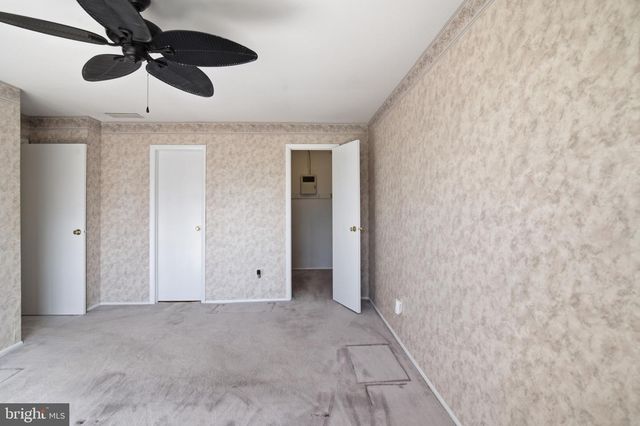 320 SURREY CT, Sewell, NJ 08080