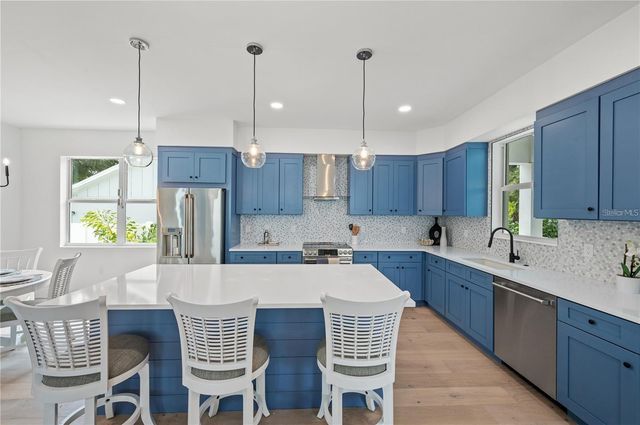 1647 SIESTA DRIVE, Sarasota, FL 34239
