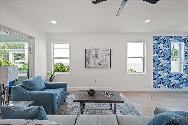 1647 SIESTA DRIVE, Sarasota, FL 34239