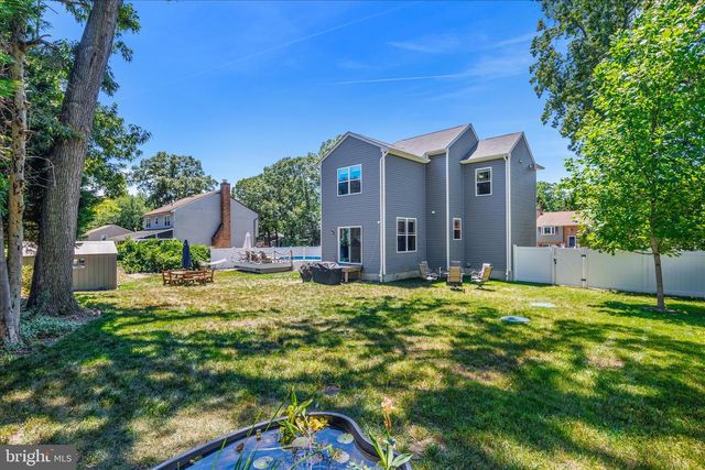 209 PENNSYLVANIA AVE, Pasadena, MD 21122