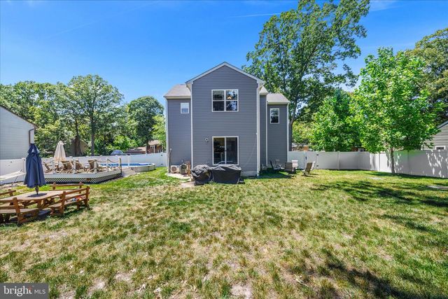 209 PENNSYLVANIA AVE, Pasadena, MD 21122