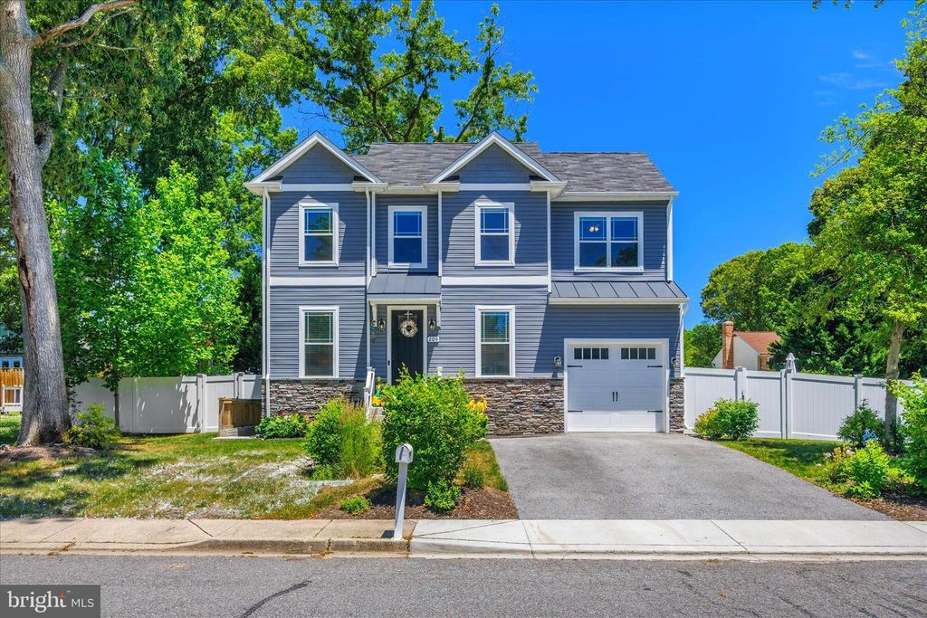 209 PENNSYLVANIA AVE, Pasadena, MD 21122