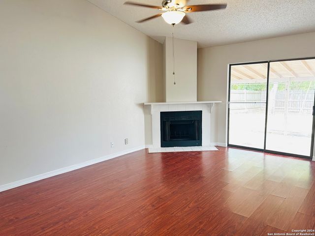 6135 VALLEY BAY DR, San Antonio, TX 78250
