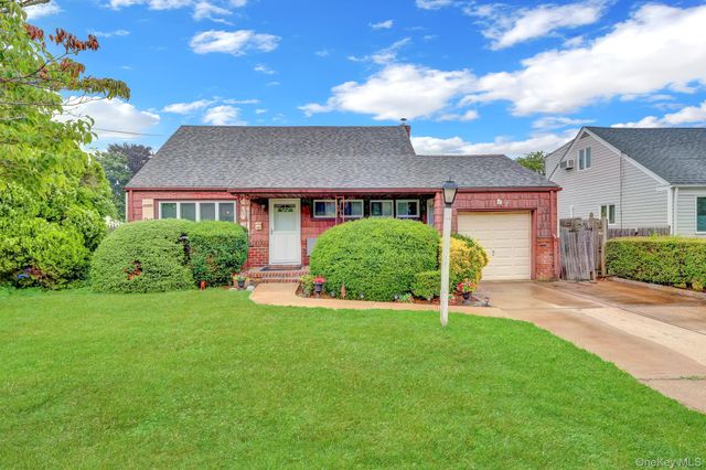 69 Greenwood Drive, North Babylon, NY 11703