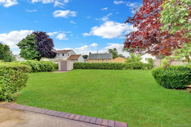 69 Greenwood Drive, North Babylon, NY 11703