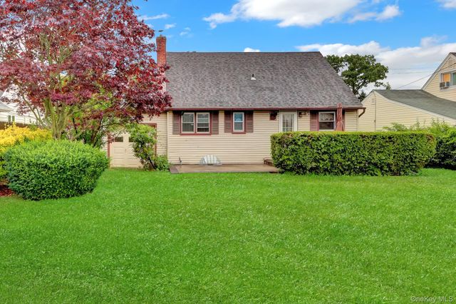69 Greenwood Drive, North Babylon, NY 11703