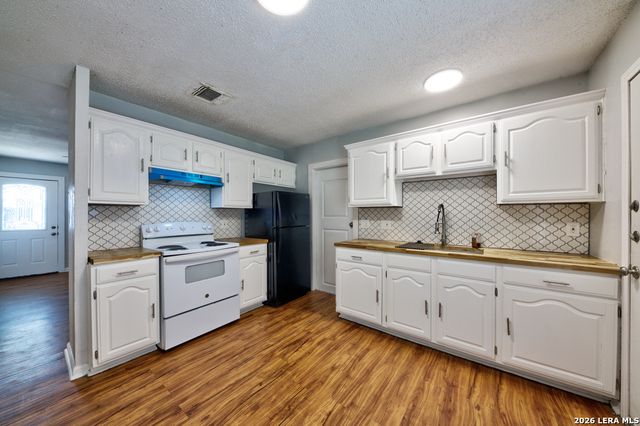 5410 RED SKY ST, San Antonio, TX 78242