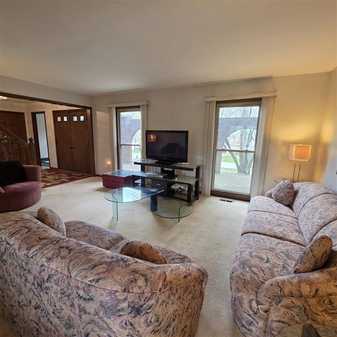30129 Deer Run, Farmington, MI 48331