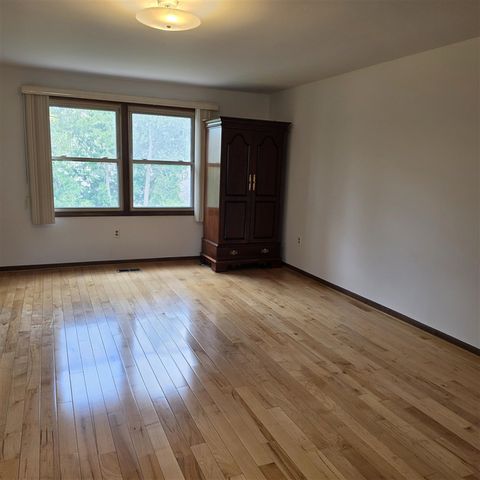30129 Deer Run, Farmington, MI 48331