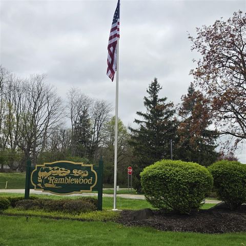 30129 Deer Run, Farmington, MI 48331