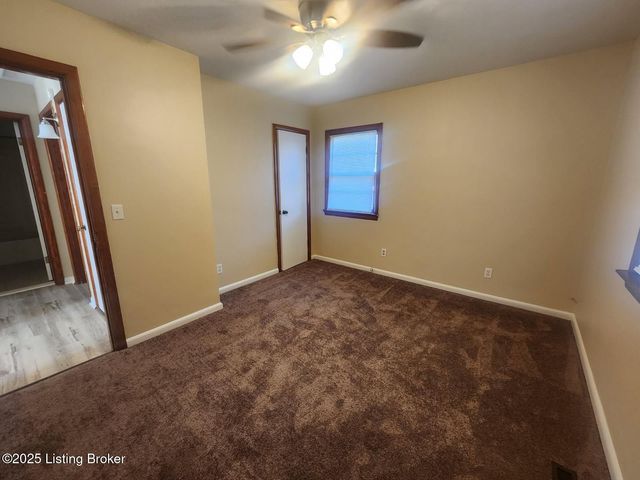 5534 Cartledge Ct, Louisville, KY 40214