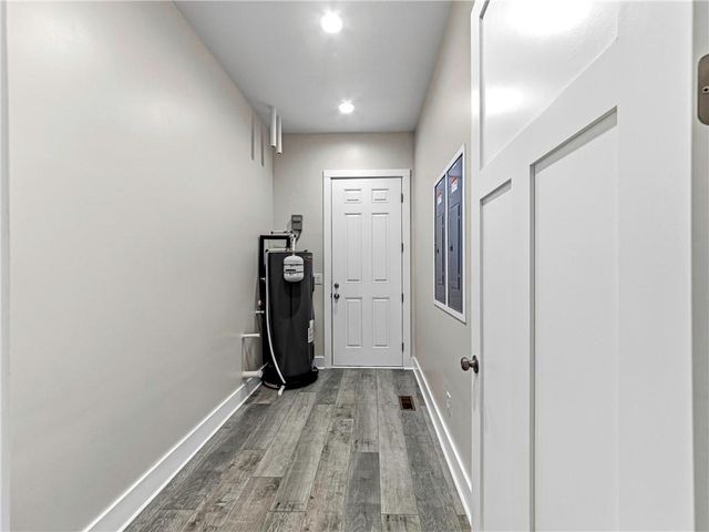 518 Hoke O'Kelly Mill Road SW, Loganville, GA 30052